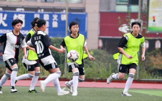 练足球要练跑步吗女生，练足球要练跑步吗女生